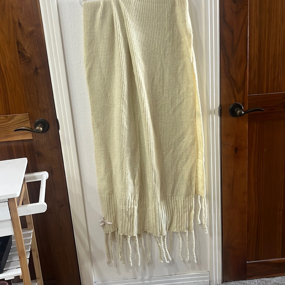 Free people oversized fringed knit blanket wrap 82”x25”